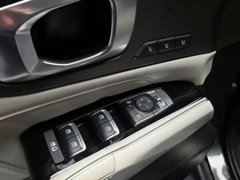 2024 Kia Sorento с пробегом 4 160 км