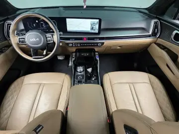 2023 Kia Sorento с пробегом 50 828 км