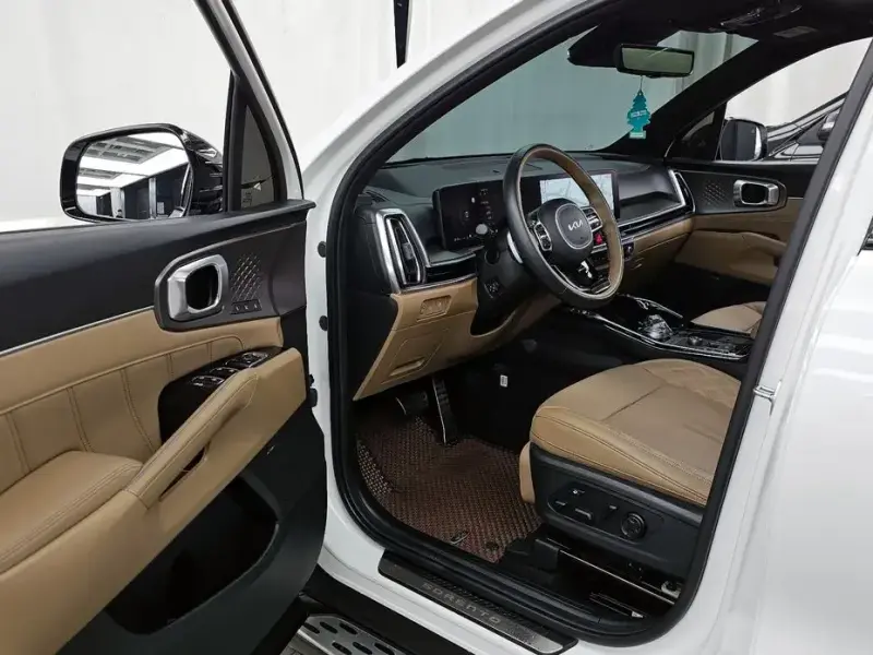 2024 Kia Sorento с пробегом 30 713 км