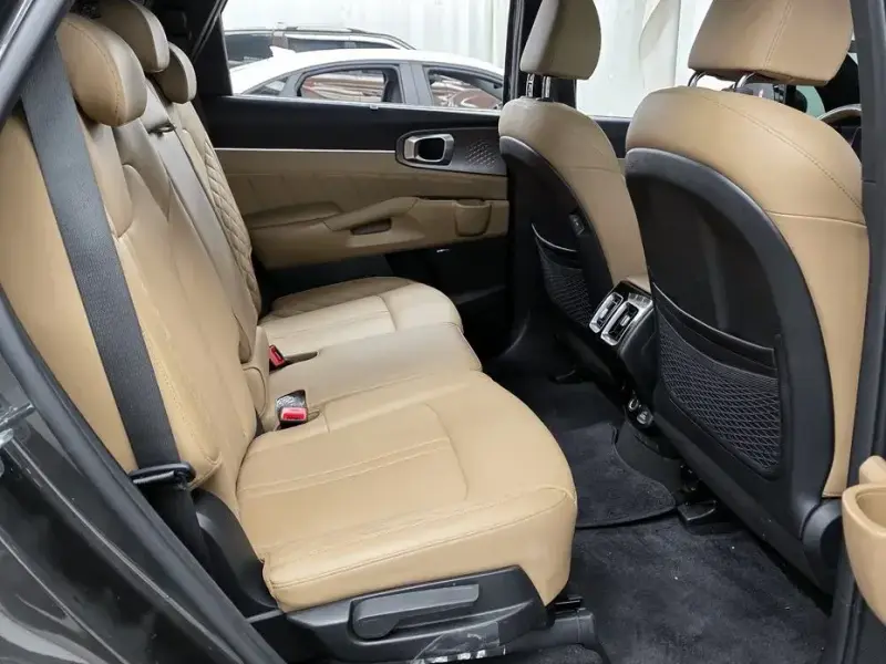 2023 Kia Sorento с пробегом 50 828 км