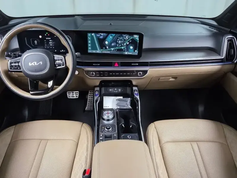 2024 Kia Sorento с пробегом 15 515 км