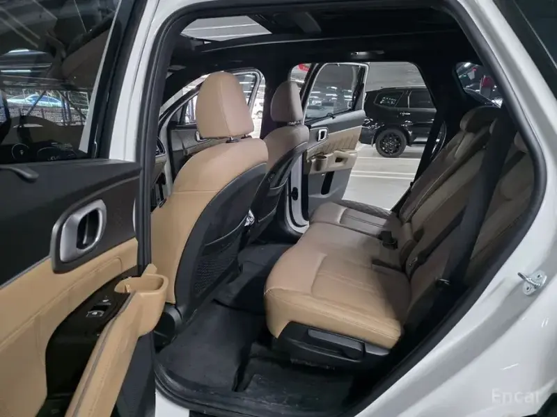 2025 Kia Sorento с пробегом 30 872 км