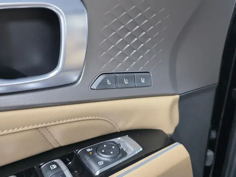 2024 Kia Sorento с пробегом 15 515 км