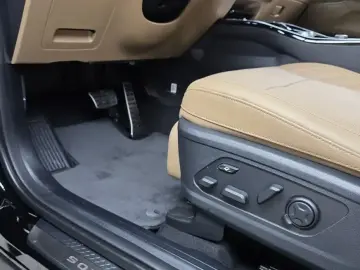 2024 Kia Sorento с пробегом 15 515 км