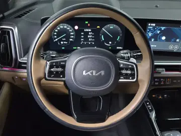 2023 Kia Sorento с пробегом 57 315 км