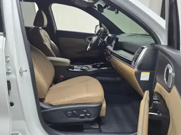 2023 Kia Sorento с пробегом 57 315 км
