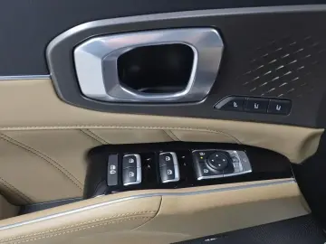 2023 Kia Sorento с пробегом 57 315 км
