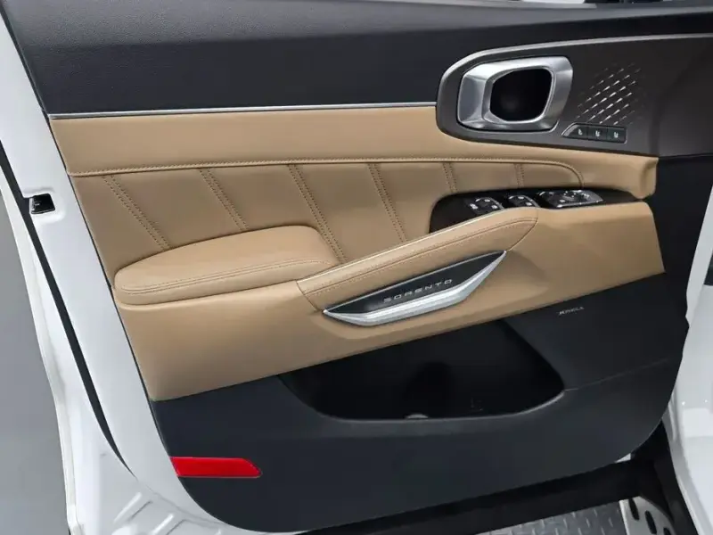 2024 Kia Sorento с пробегом 18 077 км