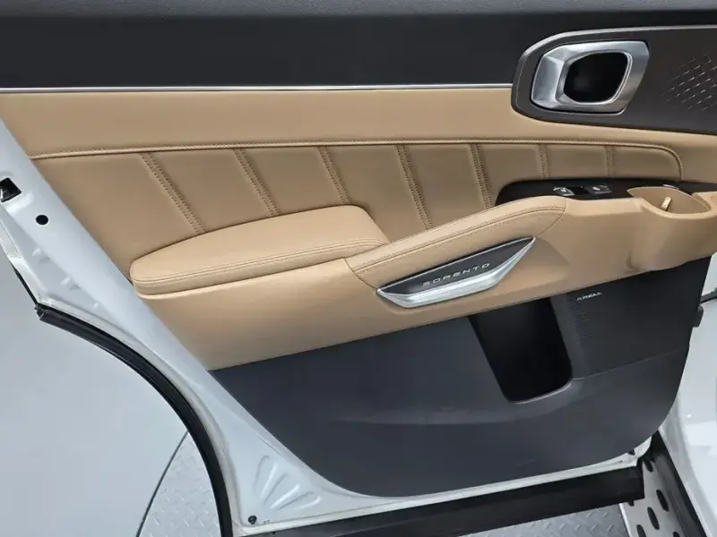 2024 Kia Sorento с пробегом 18 077 км