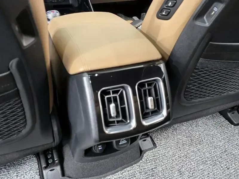 2024 Kia Sorento с пробегом 18 077 км