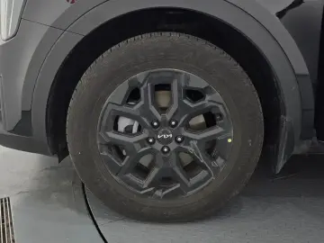 2025 Kia Sorento с пробегом 5 909 км