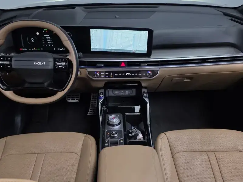 2025 Kia Sorento с пробегом 5 909 км