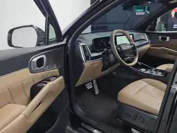 2025 Kia Sorento с пробегом 5 909 км