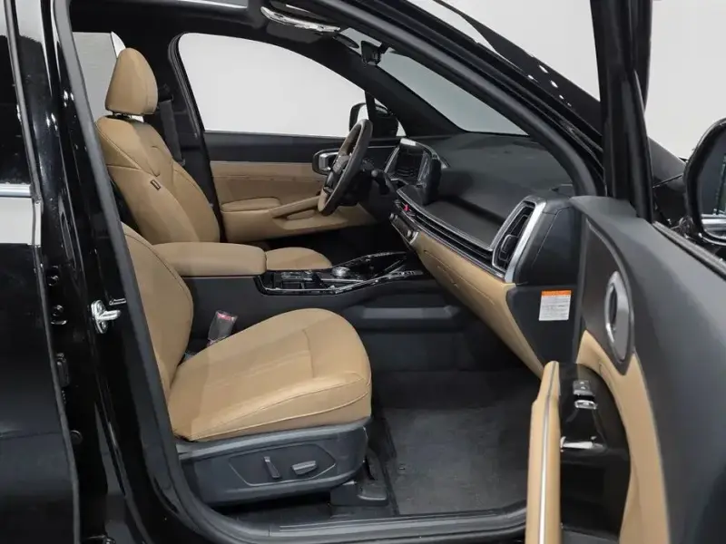 2025 Kia Sorento с пробегом 5 909 км
