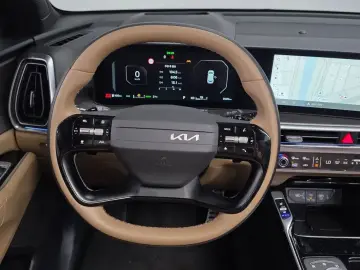 2025 Kia Sorento с пробегом 5 909 км