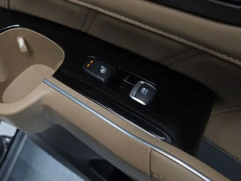 2025 Kia Sorento с пробегом 5 909 км