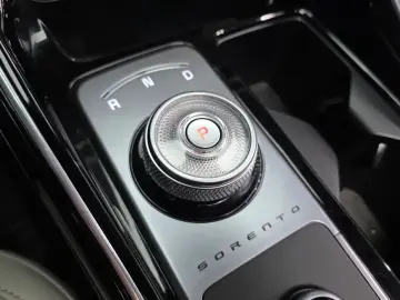 2024 Kia Sorento с пробегом 81 968 км