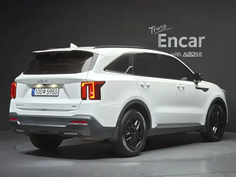 2023 Kia Sorento с пробегом 48 446 км