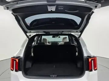 2024 Kia Sorento с пробегом 81 968 км