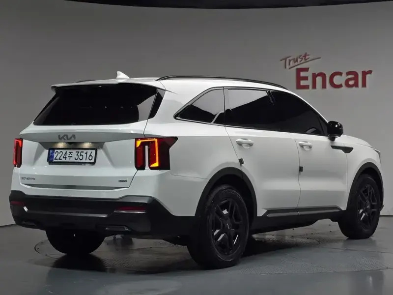 2024 Kia Sorento с пробегом 25 078 км