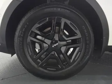 2024 Kia Sorento с пробегом 25 078 км