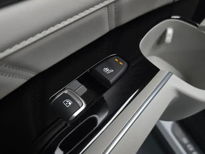 2024 Kia Sorento с пробегом 25 078 км