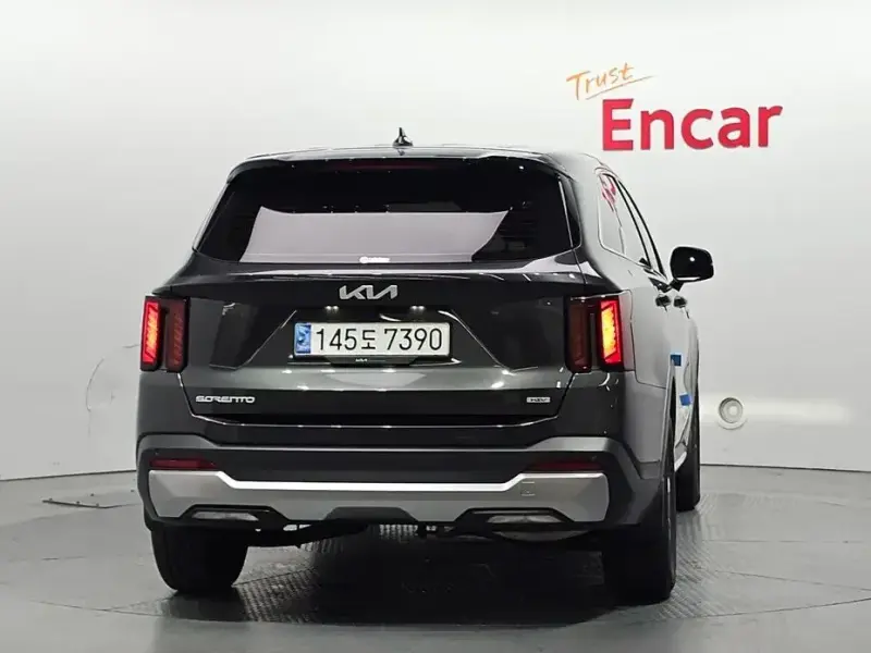 2024 Kia Sorento с пробегом 9 540 км