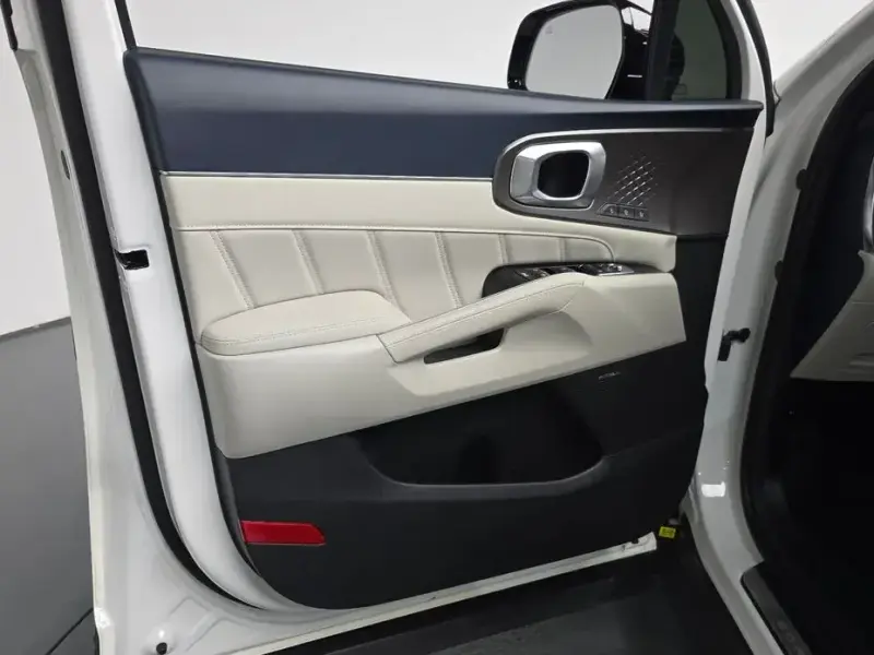 2024 Kia Sorento с пробегом 25 078 км