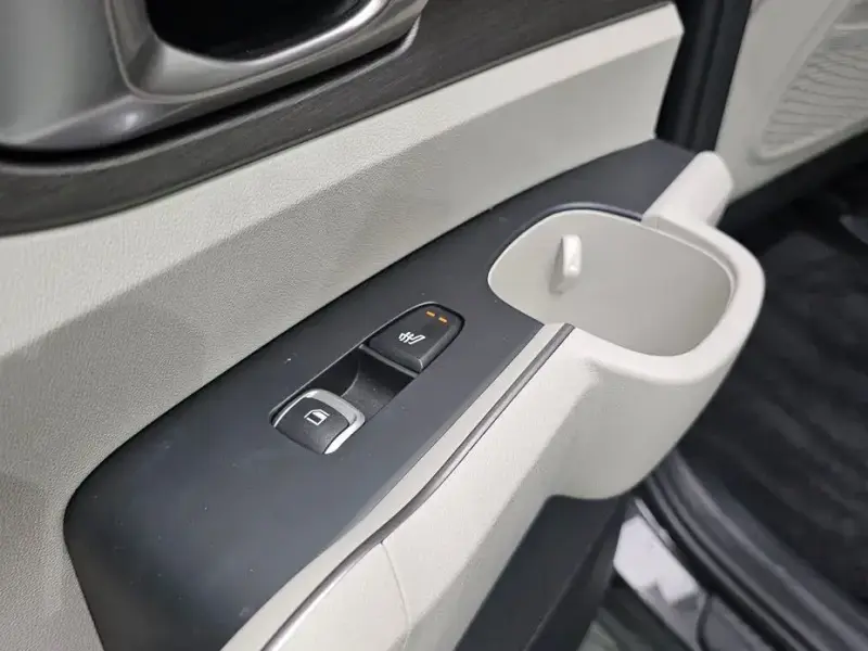 2024 Kia Sorento с пробегом 9 540 км