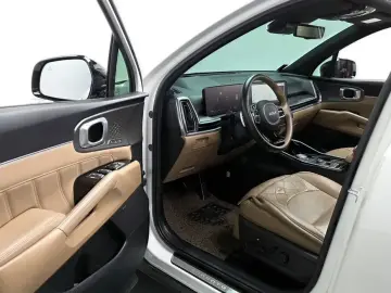 2024 Kia Sorento с пробегом 33 230 км