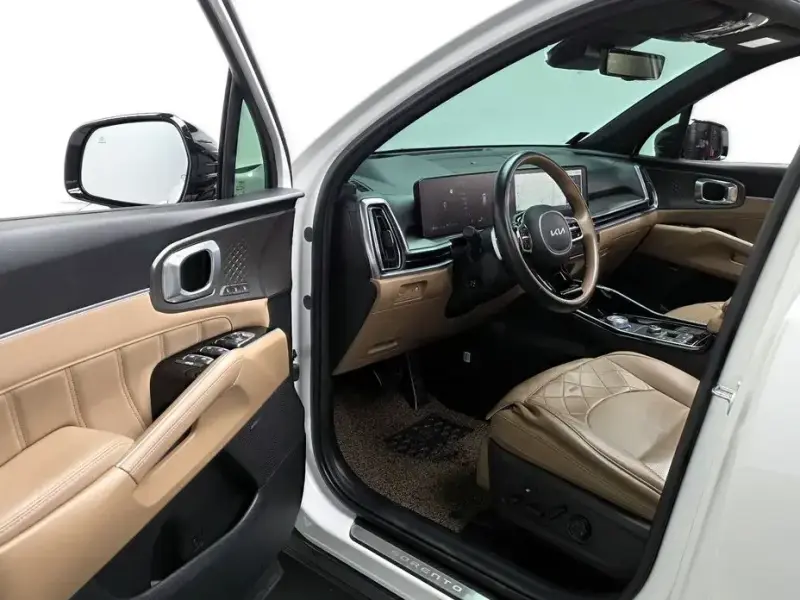 2024 Kia Sorento с пробегом 33 230 км