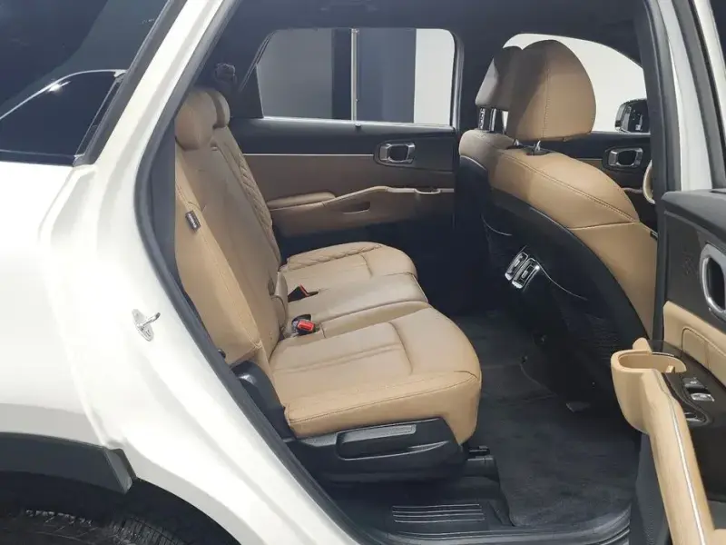 2024 Kia Sorento с пробегом 16 766 км