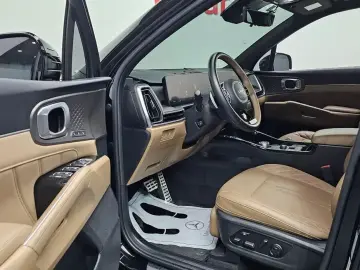 2023 Kia Sorento с пробегом 52 635 км