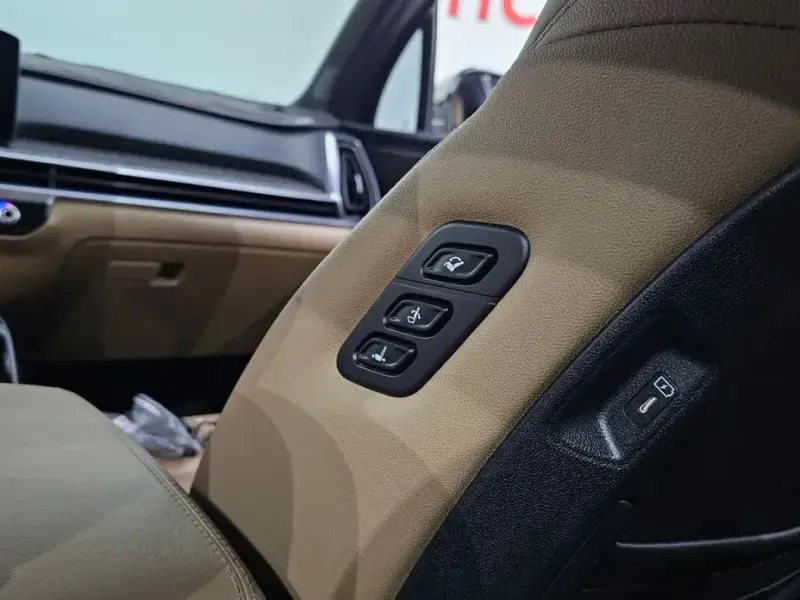 2023 Kia Sorento с пробегом 52 635 км