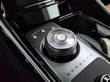 2024 Kia Sorento с пробегом 35 420 км