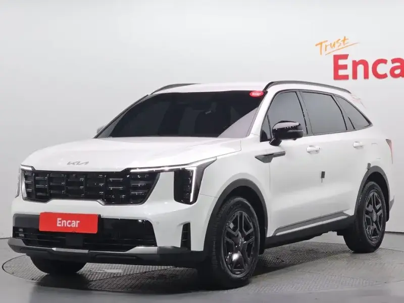 2024 Kia Sorento с пробегом 13 651 км