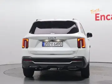 2024 Kia Sorento с пробегом 13 651 км
