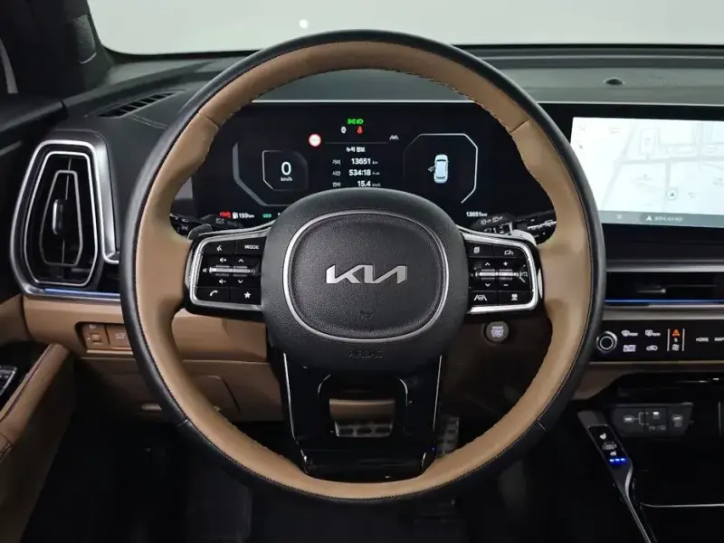 2024 Kia Sorento с пробегом 13 651 км