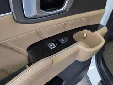 2025 Kia Sorento с пробегом 38 457 км