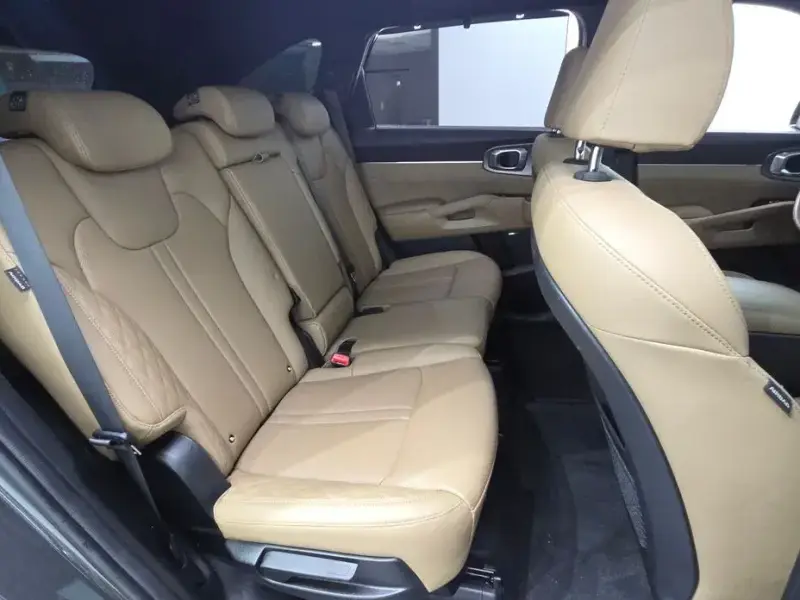 2023 Kia Sorento с пробегом 136 184 км