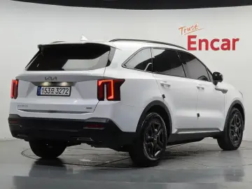 2023 Kia Sorento с пробегом 32 362 км