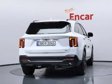 2023 Kia Sorento с пробегом 32 882 км