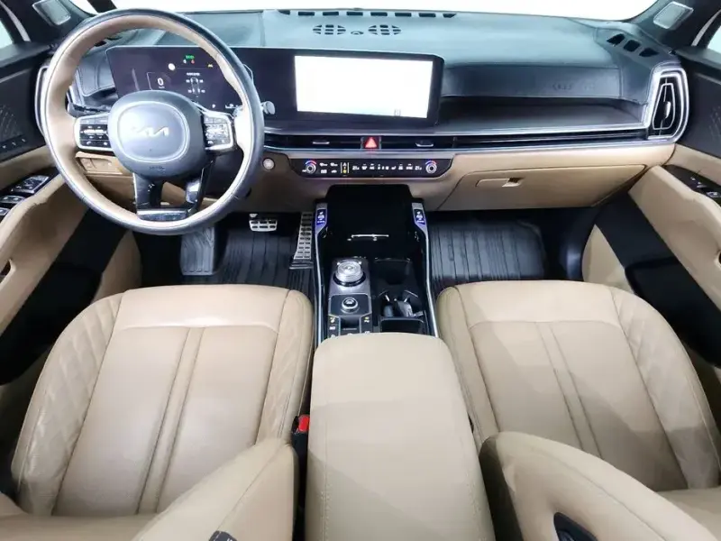 2023 Kia Sorento с пробегом 32 882 км