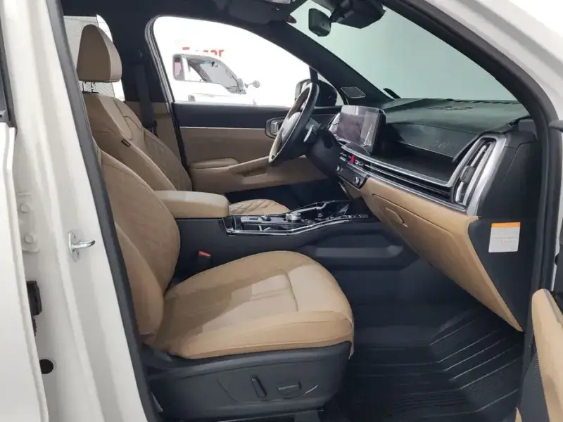 2023 Kia Sorento с пробегом 32 882 км