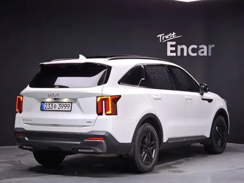 2023 Kia Sorento с пробегом 62 236 км