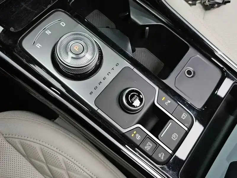 2023 Kia Sorento с пробегом 52 119 км