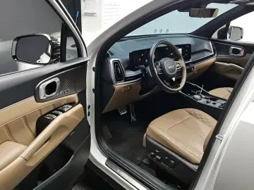 2023 Kia Sorento с пробегом 62 236 км