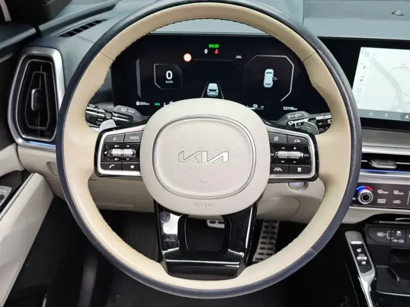 2023 Kia Sorento с пробегом 52 119 км