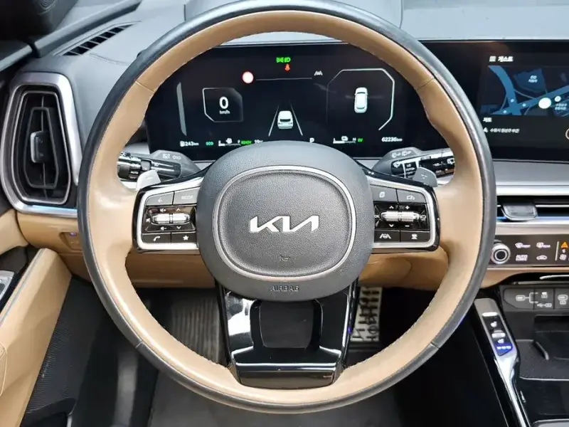 2023 Kia Sorento с пробегом 62 236 км