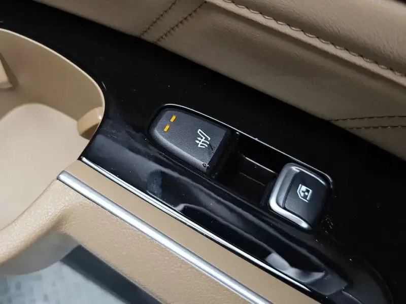 2023 Kia Sorento с пробегом 62 236 км